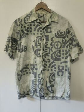 Light Sage Geo-Print Short-Sleeve Button-Up Shirt